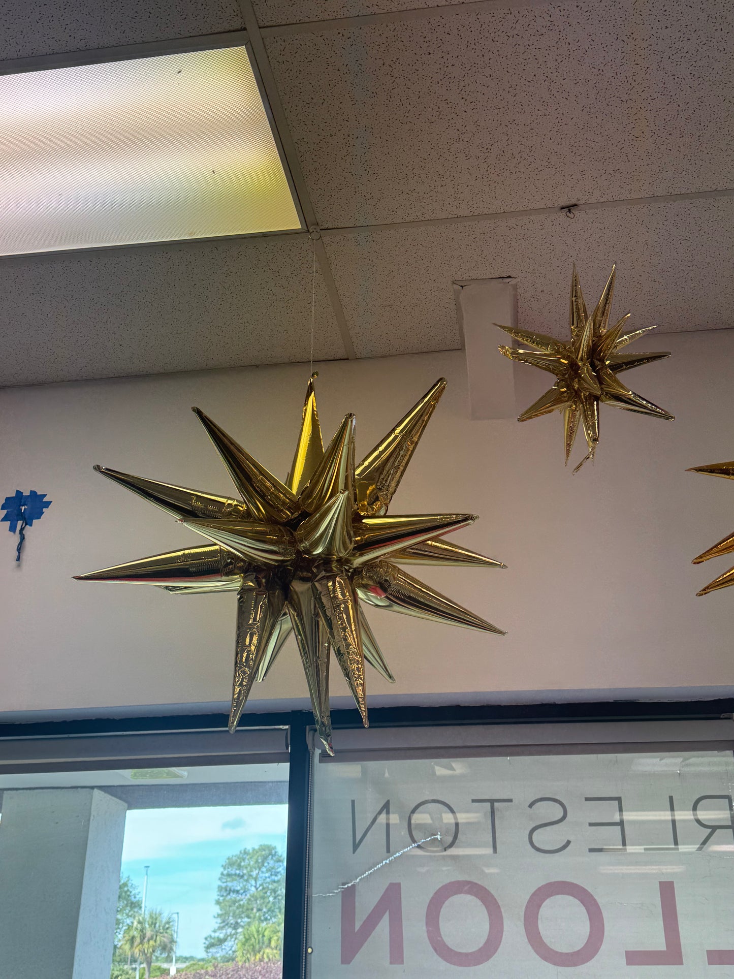 Air-Filled, Non-Floating, WHITE GOLD Magic Star Balloons (20"-35")